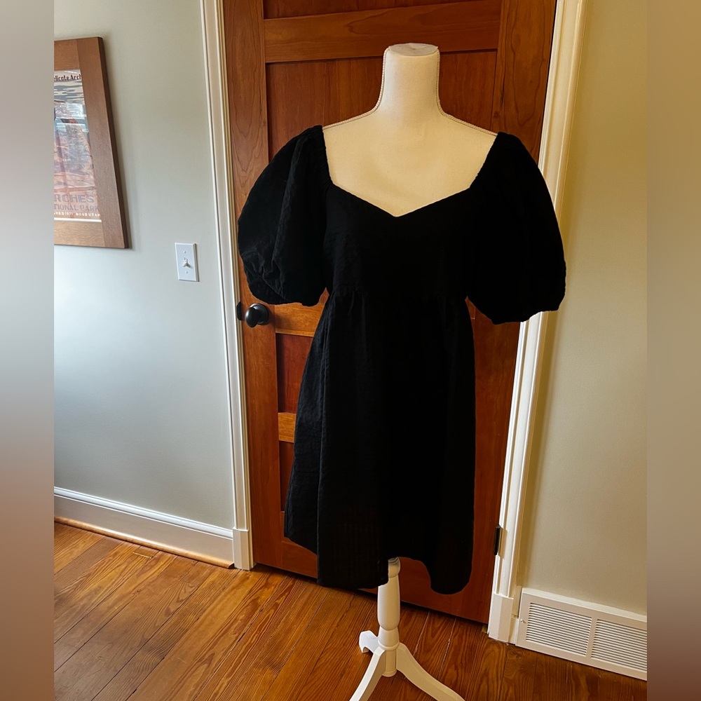 Fit & Flare Puff-Sleeve Seersucker All-Day Mini Dress